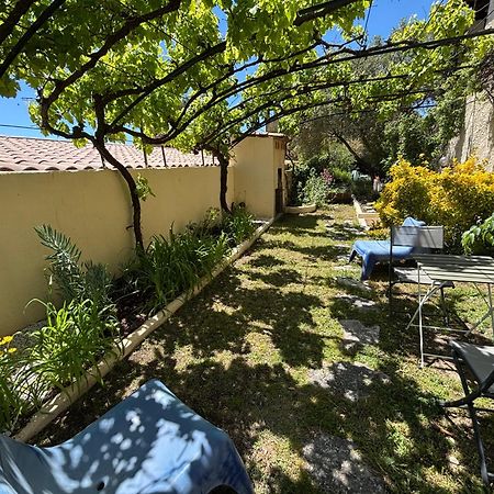 Mirabeau Evasion En Provence Bas De Villa Avec Jardin & Vignes, Soleil & Fraicheur מראה חיצוני תמונה